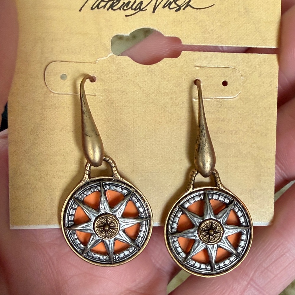 Patricia Nash Coral and Antique Gold Compass Dangle Earrings NWT - Picture 3 of 3